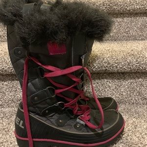 Women’s SOREL boots, size 6.5.